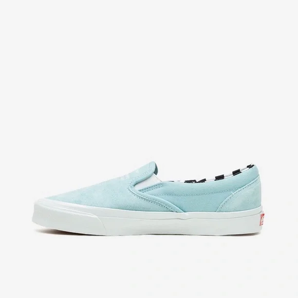 Vans Ray Barbee X Leica OG Classic Slip-On Suede ‘Capturing the Journey’ Sneaker - Picture 3 of 15